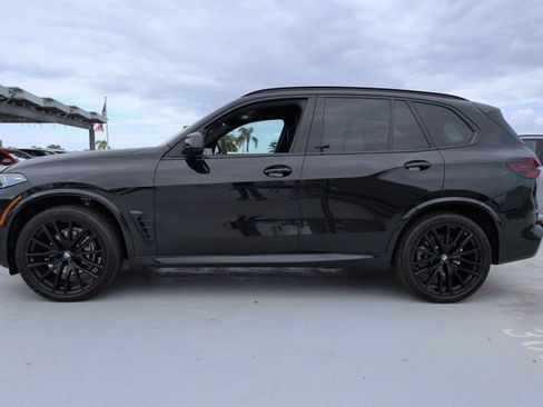 Used 2025 BMW X5 xDrive40i w/ M Sport Package AWD/4WD image 9