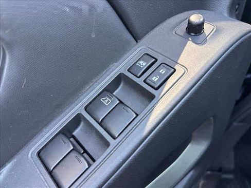 Used 2023 Nissan Frontier SV w/ SV Convenience Package image 13