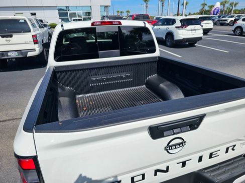New 2026 Nissan Frontier SV image 9