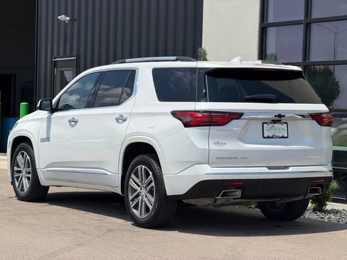 Used 2022 Chevrolet Traverse High Country w/ LPO, Cargo Package AWD/4WD image 3