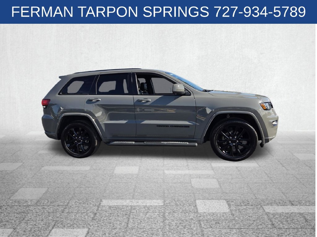 Used 2020 Jeep Grand Cherokee Altitude RWD image 9