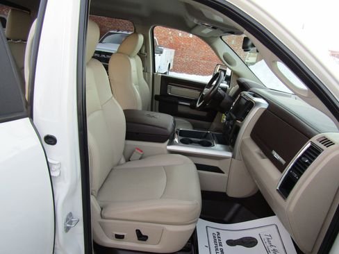 Used 2017 RAM 1500 Laramie image 19