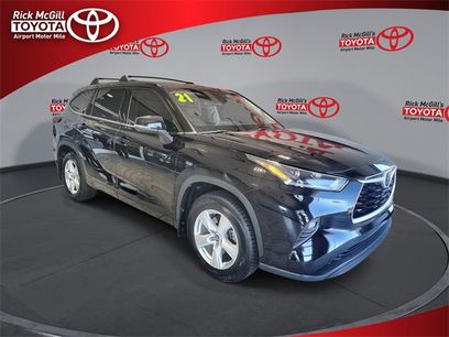 Used 2021 Toyota Highlander LE