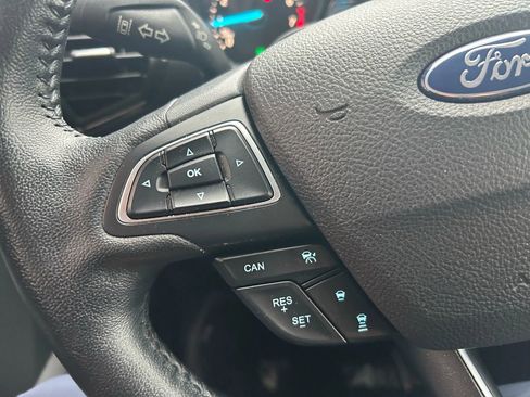 Used 2019 Ford Escape Titanium image 6