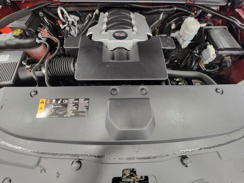 Used 2019 Cadillac Escalade Premium Luxury image 8