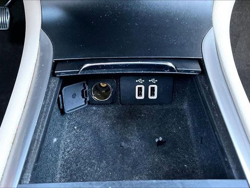 Used 2019 Lincoln MKC Premiere FWD image 17