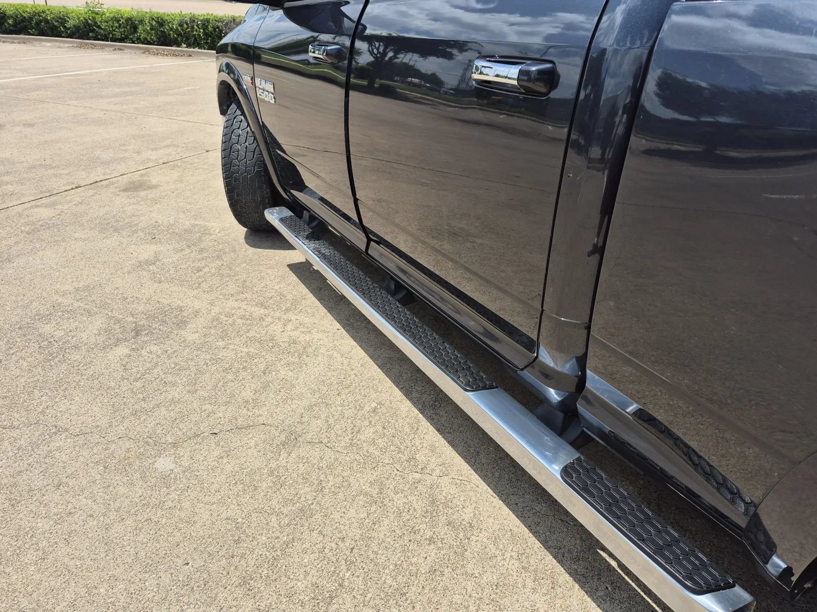 Used 2014 RAM 1500 Laramie RWD image 11