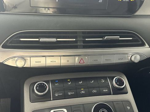 Used 2021 Hyundai Palisade SE FWD image 18