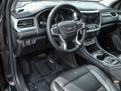 Used 2023 GMC Acadia SLT FWD image 10