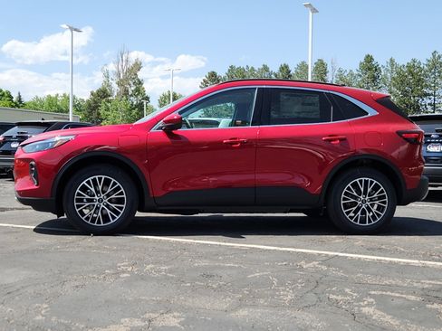 New 2024 Ford Escape SE w/ PHEV Premium Package image 2