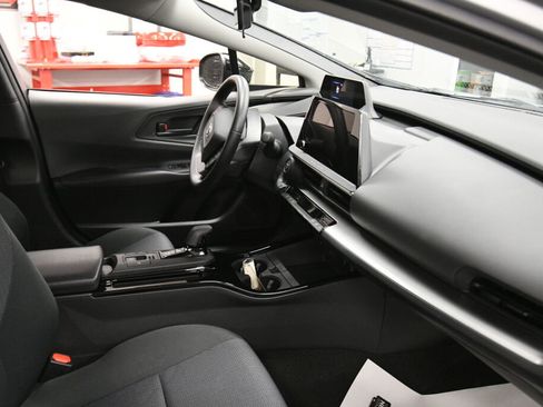 Certified 2024 Toyota Prius LE image 27