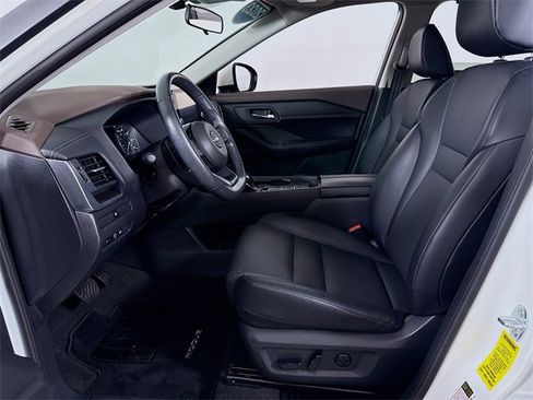 Certified 2023 Nissan Rogue SV w/ SV Premium B Package image 6