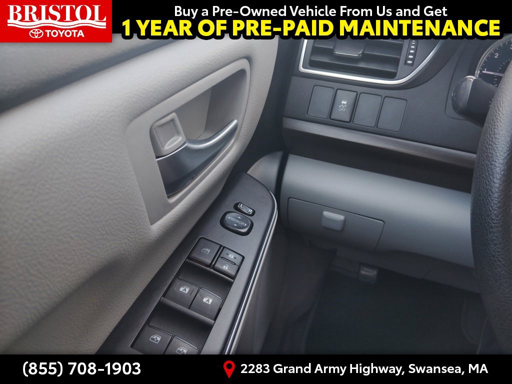 Used 2017 Toyota Camry LE FWD image 18