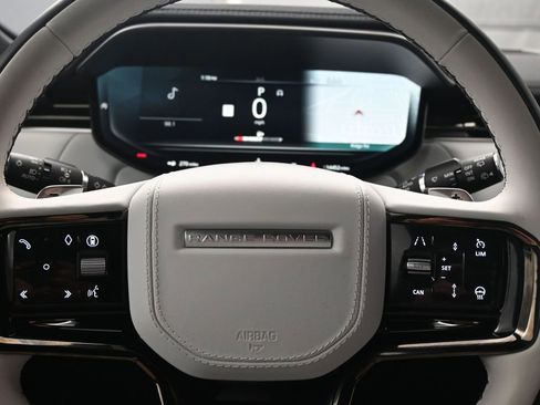 Used 2025 Land Rover Range Rover Sport Dynamic SE AWD/4WD image 18
