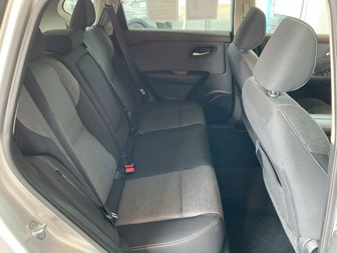 Used 2022 Nissan Rogue SV image 19