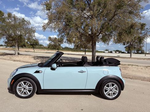 Used 2013 MINI Cooper Convertible FWD image 44