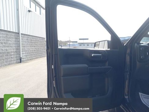 Used 2022 Chevrolet Silverado 1500 Custom image 10