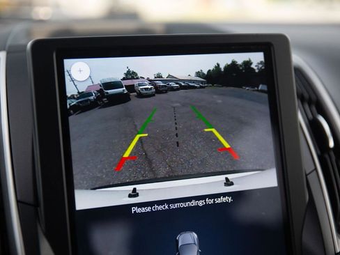 Used 2024 Ford Edge SEL image 17