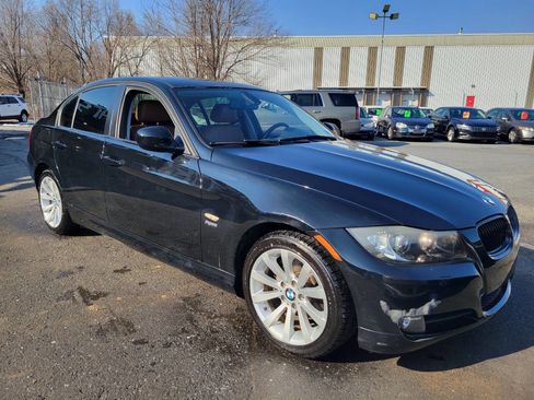 Used 2011 BMW 328i xDrive Sedan image 3