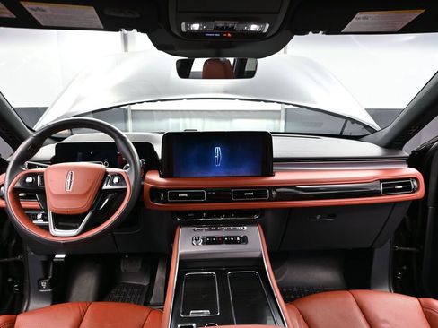 Used 2025 Lincoln Aviator Reserve w/ Jet Appearance Package image 27