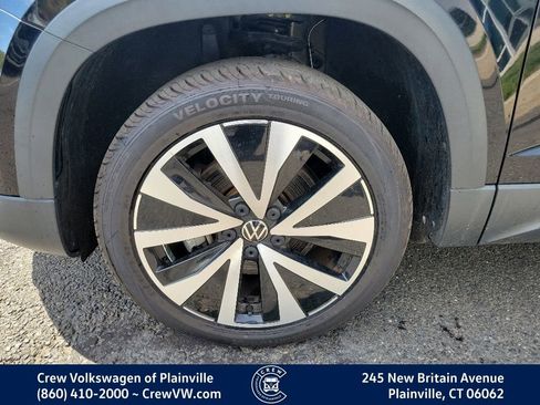 Certified 2022 Volkswagen Taos SE FWD image 17