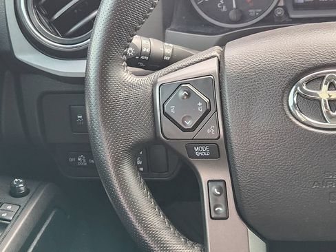 Used 2021 Toyota Tacoma TRD Sport w/ Technology Package RWD image 29