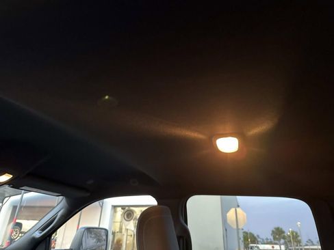 Used 2024 RAM 2500 Big Horn w/ Bed Utility Group image 21