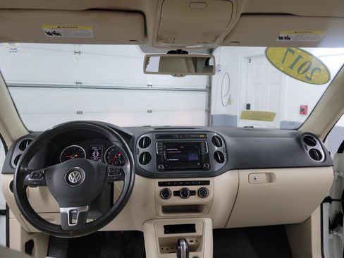 Used 2017 Volkswagen Tiguan S image 15