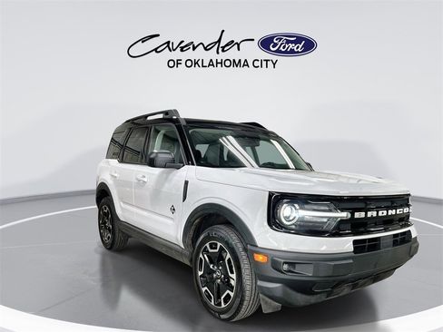 Used 2022 Ford Bronco Sport Outer Banks image 2