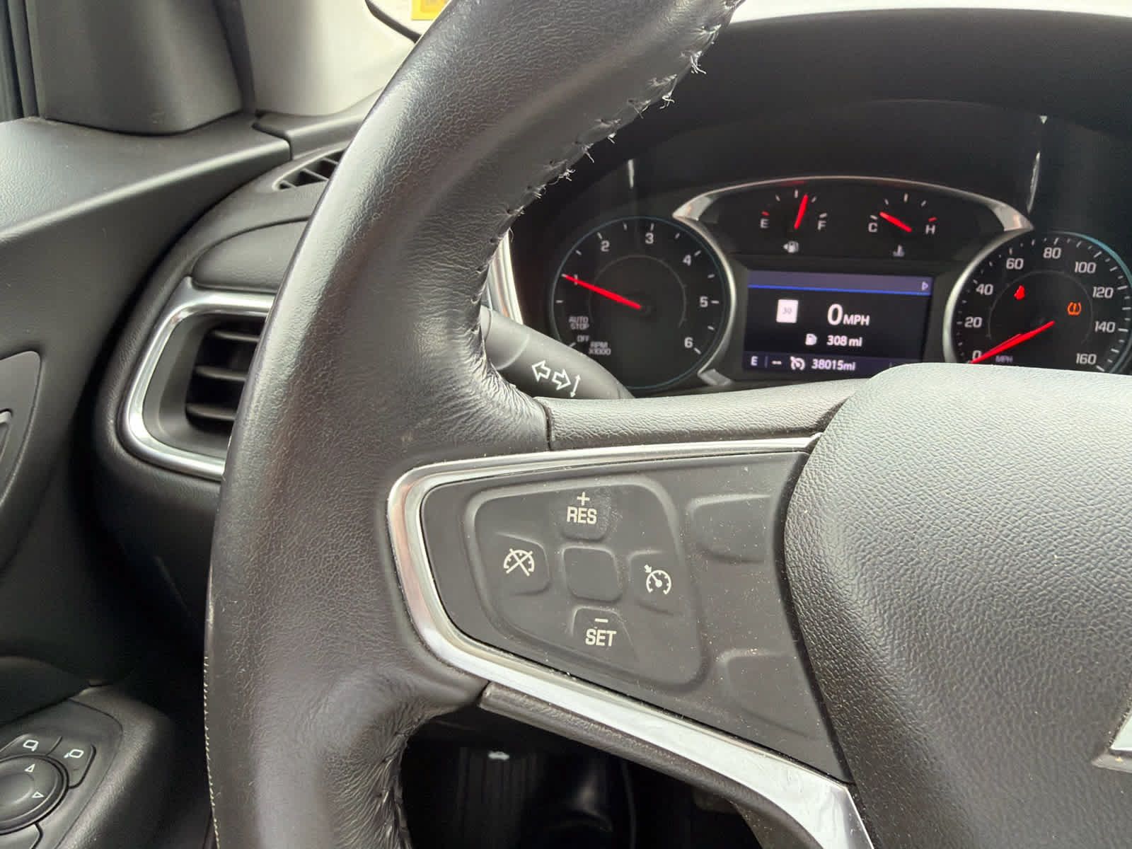 Used 2019 Chevrolet Equinox LT w/ Sun & Navigation Package AWD/4WD image 64