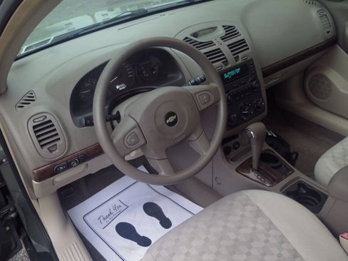 Used 2005 Chevrolet Malibu LS w/ Preferred Equipment Group FWD image 7