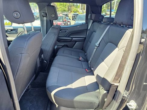 Used 2025 Chevrolet Colorado Trail Boss AWD/4WD image 21
