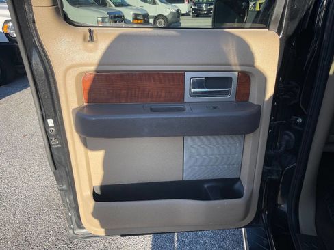 Used 2010 Ford F150 Lariat image 28