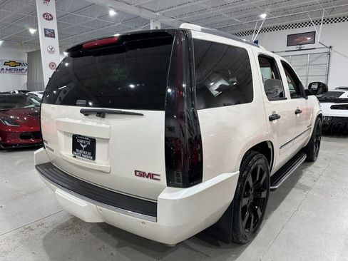 Used 2009 GMC Yukon Denali RWD image 6