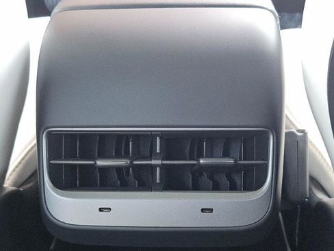 Used 2023 Tesla Model 3 Standard Range image 60