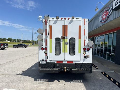 Used 2012 Ford F550 2WD Regular Cab Super Duty w/ Payload Upgrade Pkg image 11