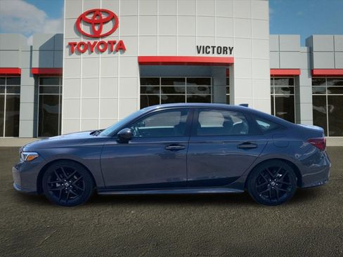 Used 2025 Honda Civic Sport image 6