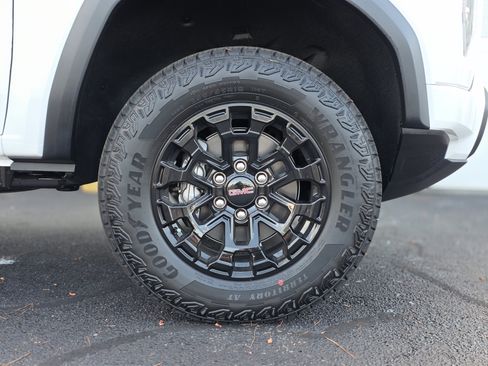 New 2026 GMC Canyon Elevation w/ Convenience Package RWD image 41