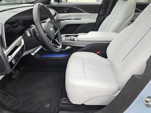 Certified 2024 Cadillac Lyriq Luxury RWD image 11