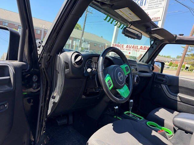 Used 2016 Jeep Wrangler Sport AWD/4WD image 16
