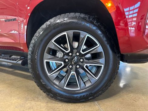 Used 2023 Chevrolet Tahoe Z71 w/ Luxury Package image 10