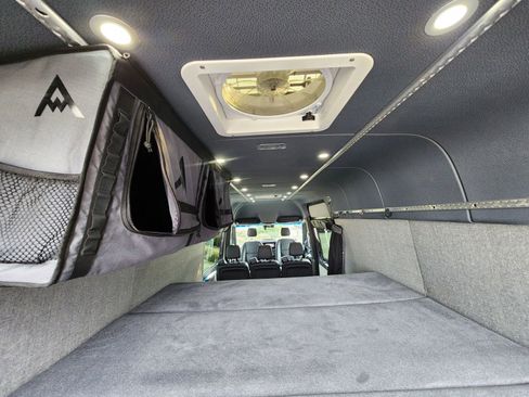 Used 2022 Mercedes-Benz Sprinter 2500 image 37