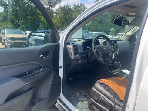 Used 2017 Chevrolet Colorado Z71 RWD image 5