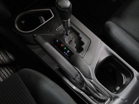 Used 2018 Toyota RAV4 LE image 14