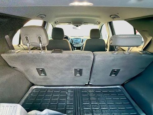 Used 2018 Chevrolet Equinox LT image 25