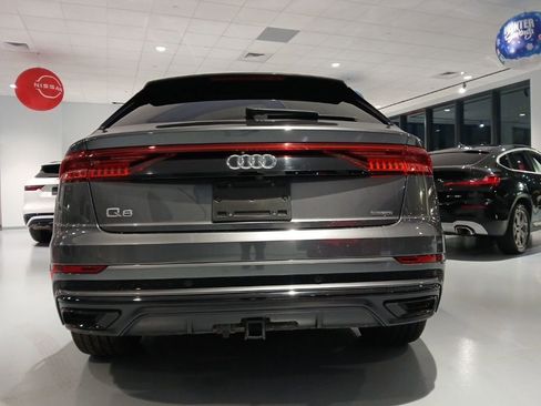 Used 2020 Audi Q8 Prestige image 9