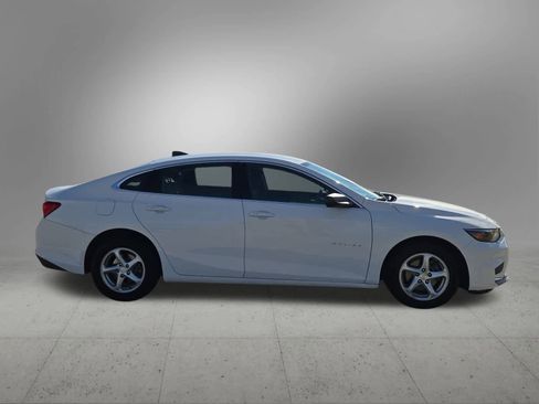 Used 2018 Chevrolet Malibu LS image 7