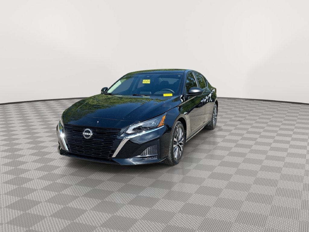Certified 2025 Nissan Altima 2.5 SV FWD image 6