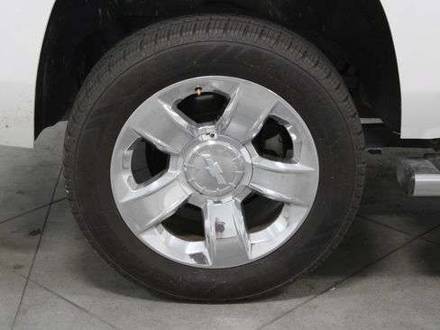 Used 2017 Chevrolet Tahoe LT w/ LT Signature Package RWD image 13