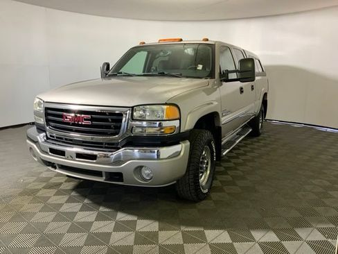 Used 2007 GMC Sierra 2500 SLE w/ Heavy-Duty Power Package AWD/4WD image 3